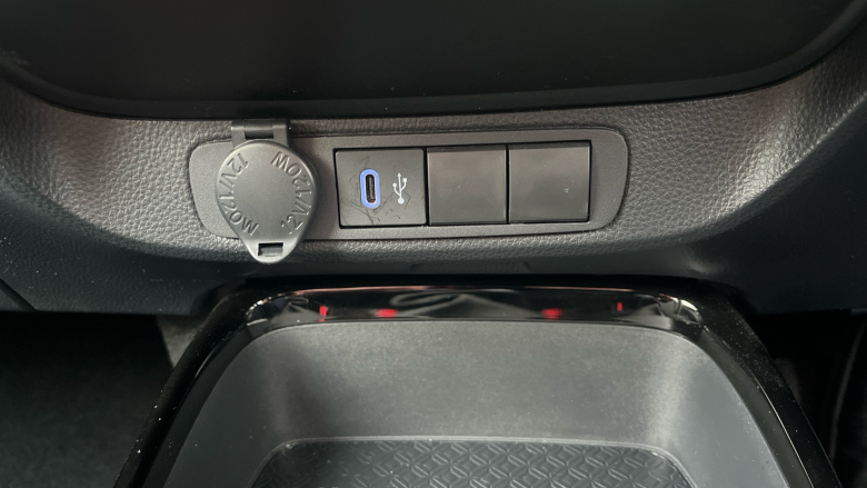 Toyota Aygo X 1.0 VVT-i Edge 5dr Petrol Hatchback